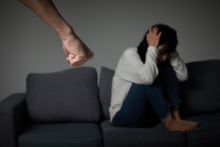 家暴离婚能让男方净身出户吗
