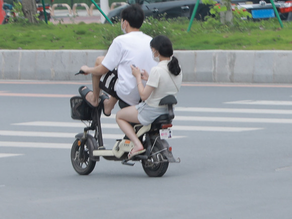 16周岁可以上电动车牌照吗