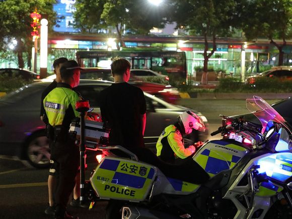 如何解决交通事故频发问题