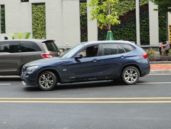 深圳路边违章停车怎么举报