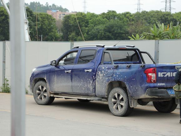 把人家车漆刮了怎么办