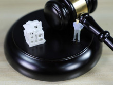 司法拍卖房屋存在租赁怎么处理