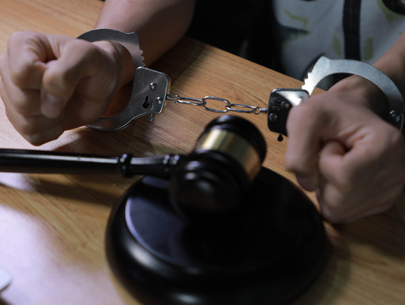 犯过刑事案件的人可以当兵吗