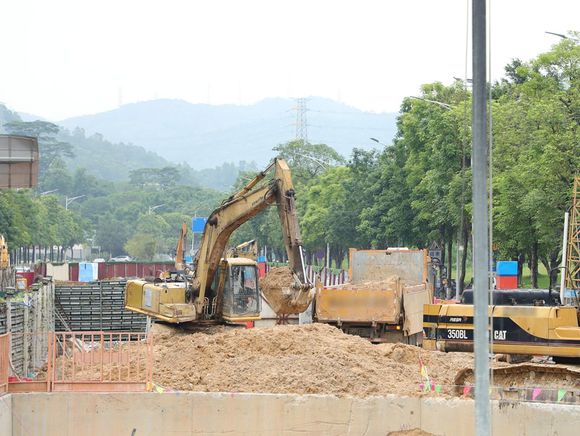 个人可以参与承包建筑工程吗