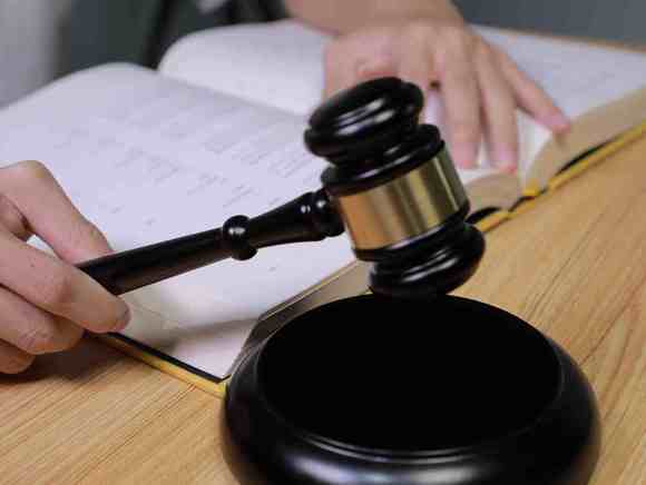 撞人后对方老要求检查怎么办