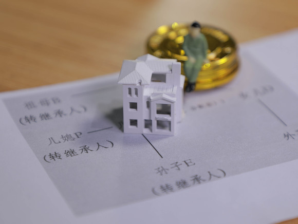 父母不在兄弟财产怎么分配