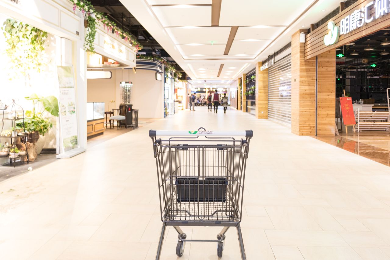 超市上班8天半没签合同被辞有赔偿吗