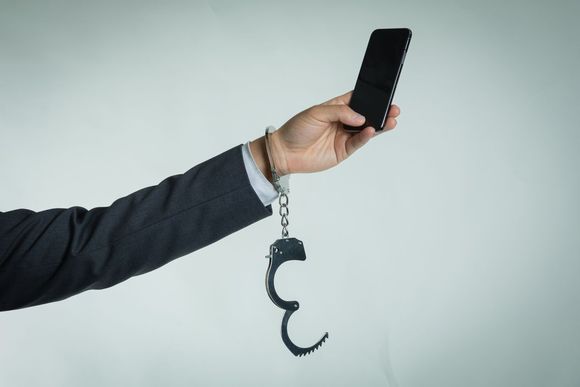 催收疯狂打单位电话如何解决可以报警吗