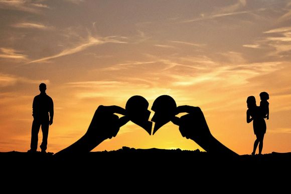 婚内出轨第三者法律怎么判