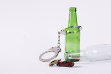 酒后驾车撞人一起喝酒的有责任吗