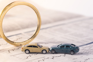 交通事故车辆折损费由谁支付