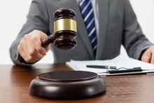 起诉离婚需要提供哪些证件？