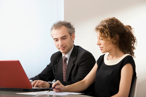 违约损害赔偿怎么确定？