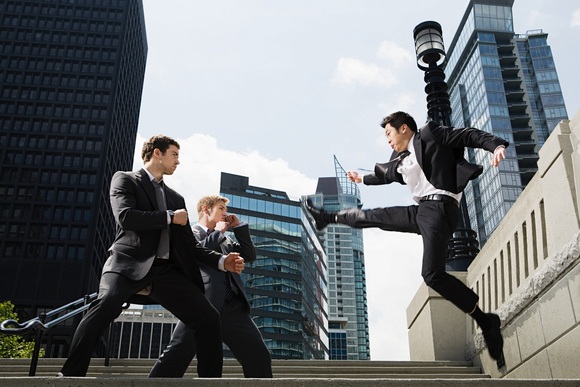 打架对方轻微伤讹人8万如何办手续