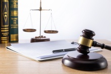 法律工作者能诉讼民事案件吗